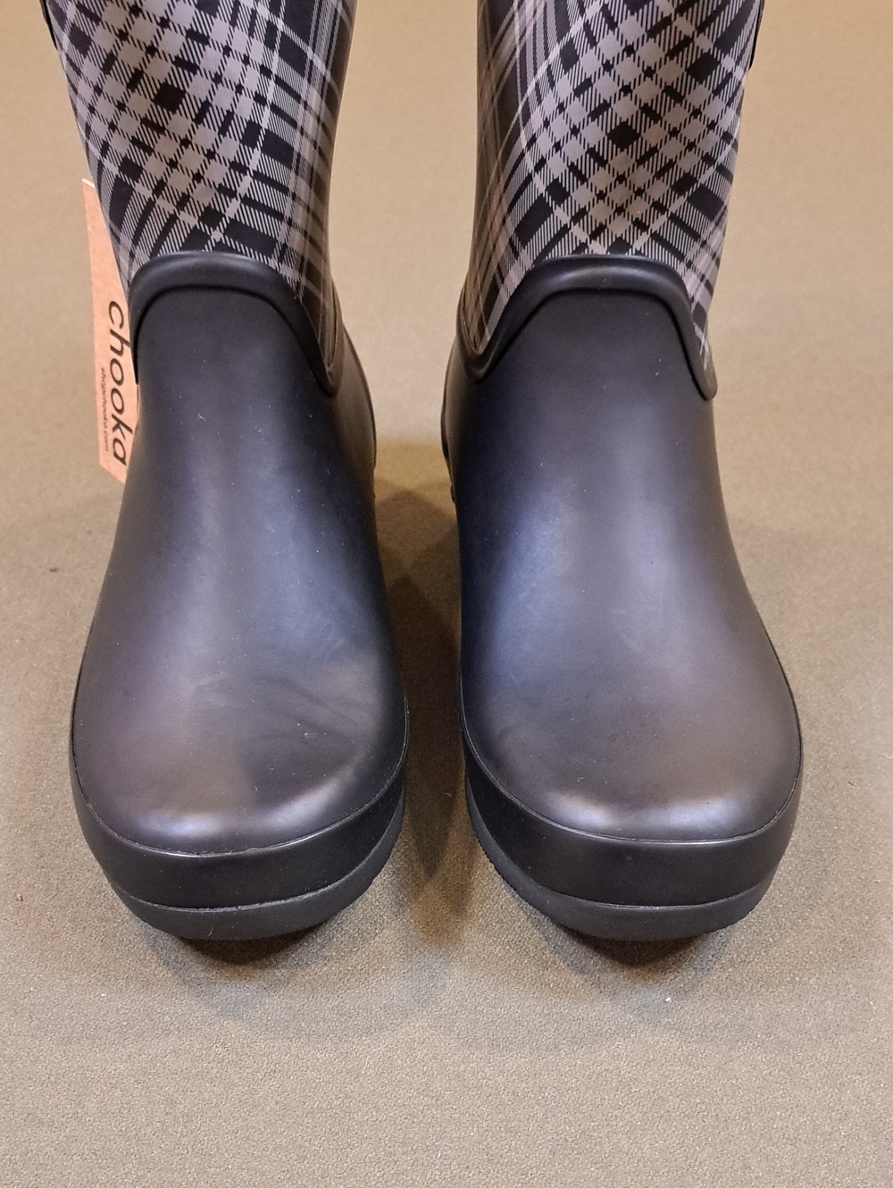 Chooka Blair Plaid Waterproof Rain Boot - Color: Black/Tan - Size: Women 8 - Picture 4 of 11